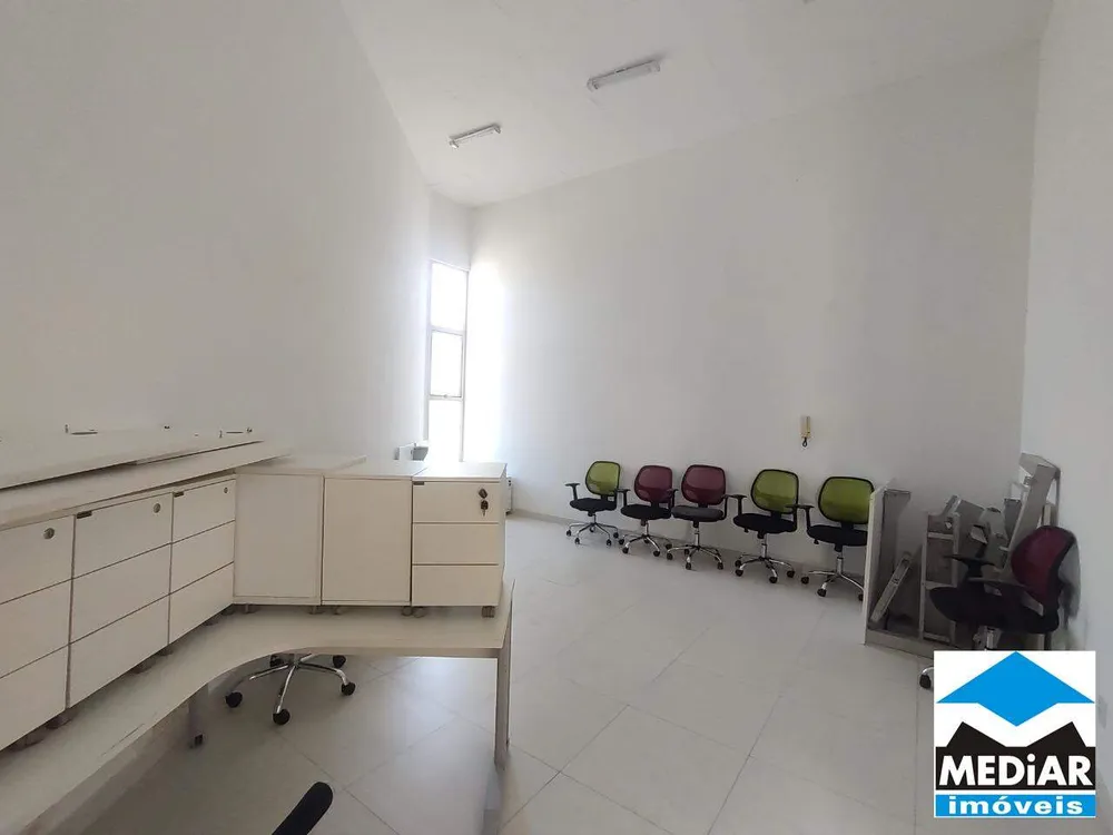 Sala-Conjunto, 400 m² - Foto 1