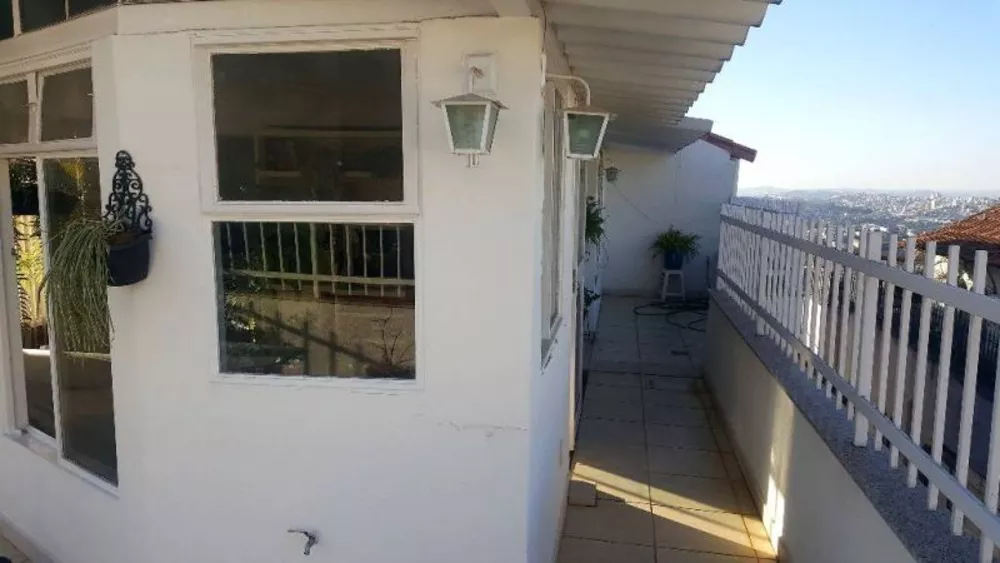 Cobertura à venda com 4 quartos, 140m² - Foto 1