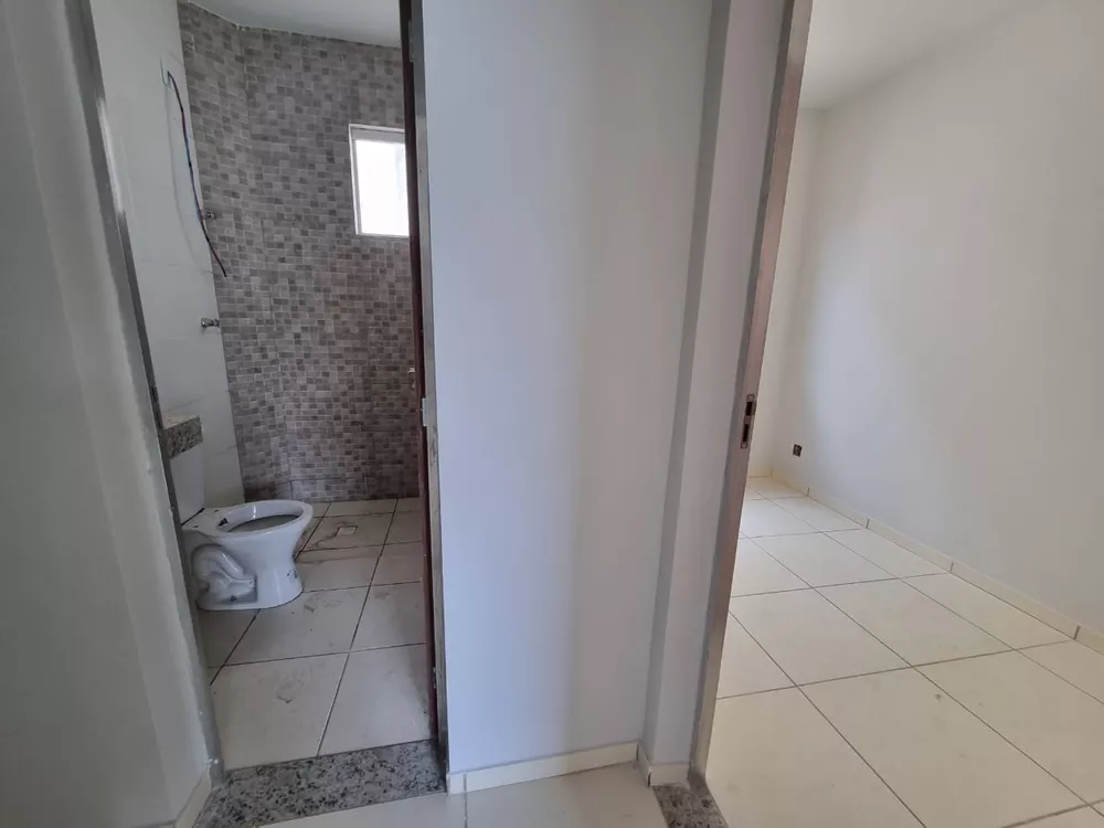 Casa à venda com 2 quartos, 65m² - Foto 15