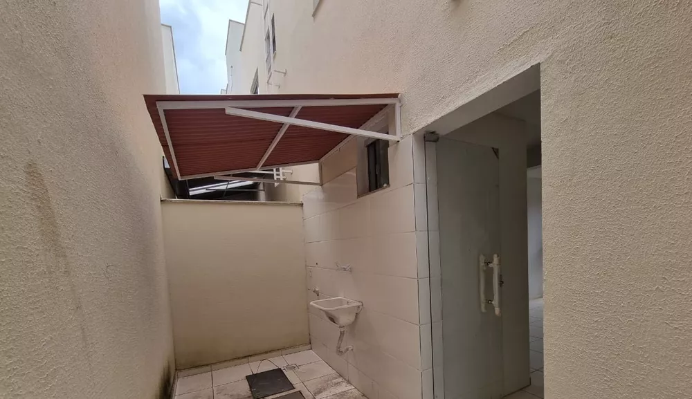 Casa à venda com 2 quartos, 65m² - Foto 18