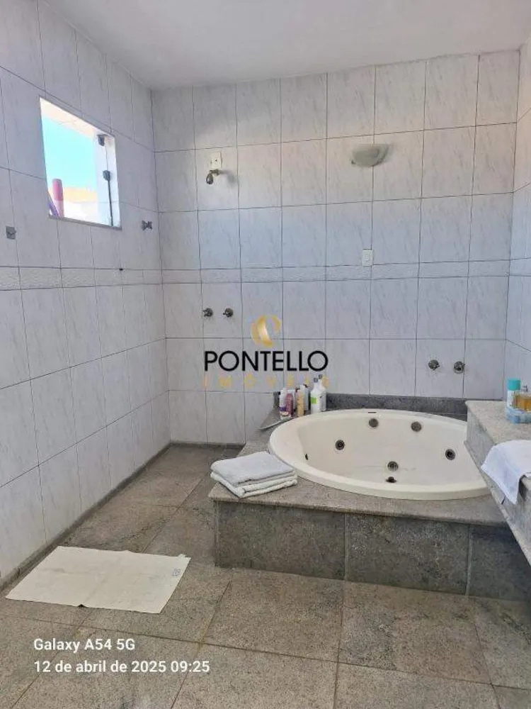 Casa, 4 quartos, 560 m² - Foto 1