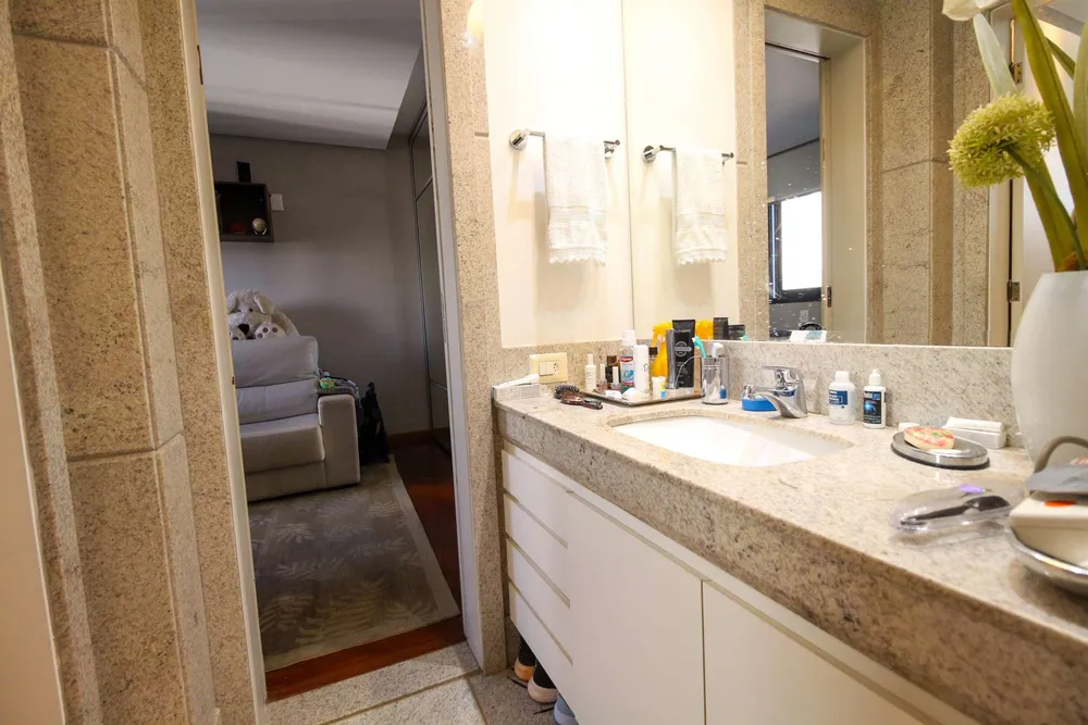 Apartamento, 4 quartos, 216 m² - Foto 2