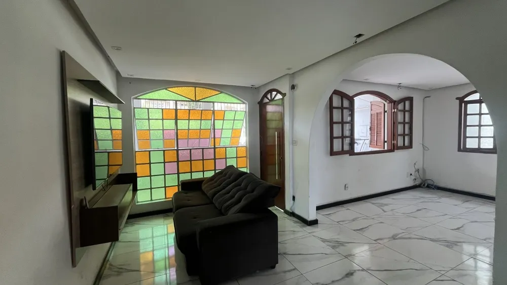 Casa, 4 quartos, 330 m² - Foto 1