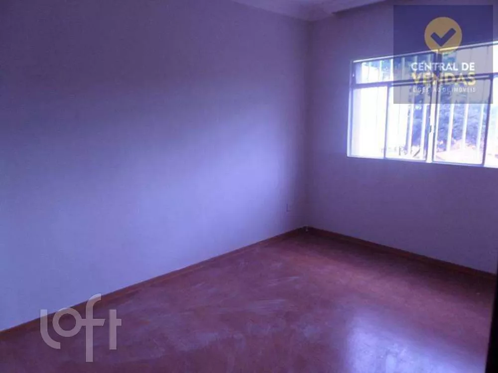 Casa à venda com 6 quartos, 360m² - Foto 4