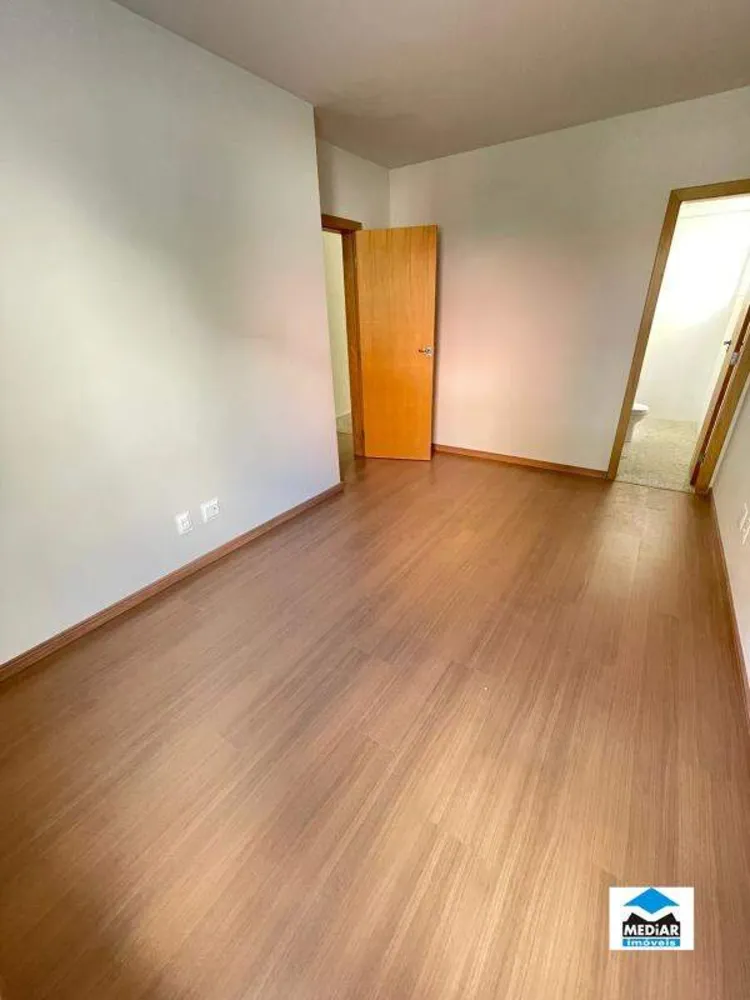 Apartamento, 3 quartos, 153 m² - Foto 2