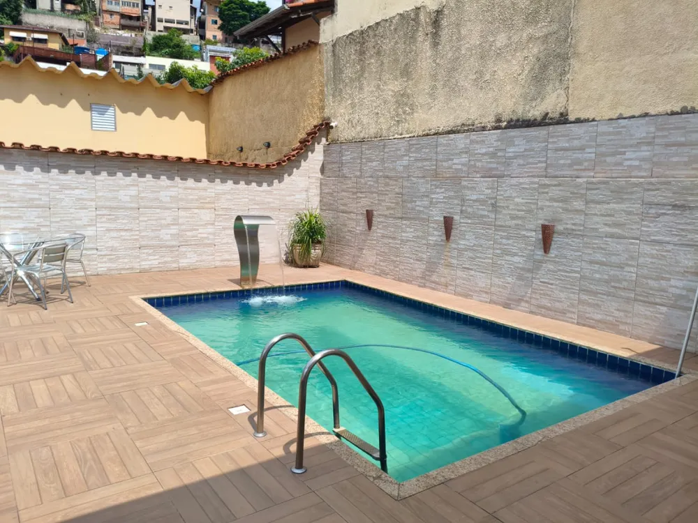 Casa, 4 quartos, 189 m² - Foto 1