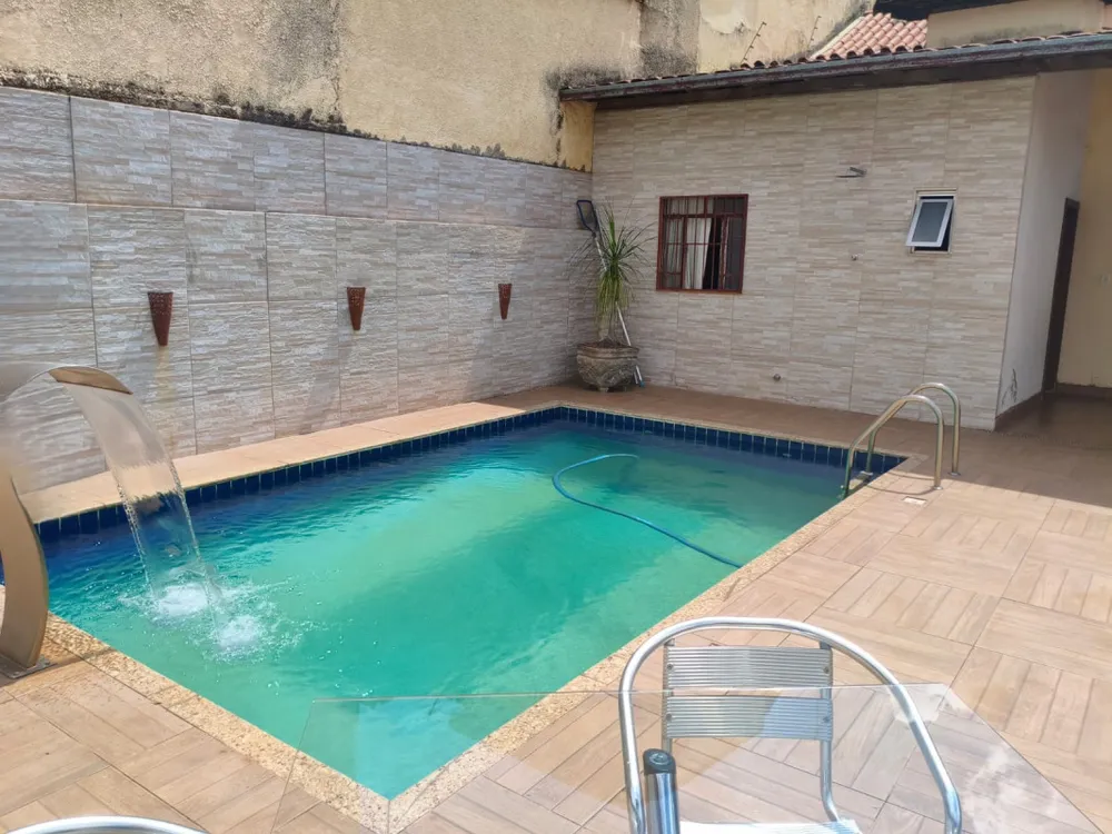 Casa, 4 quartos, 189 m² - Foto 2