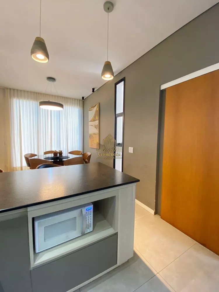 Casa de Condomínio para alugar com 4 quartos, 330m² - Foto 3