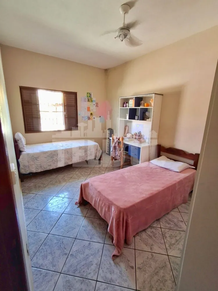 Casa, 4 quartos, 300 m² - Foto 13