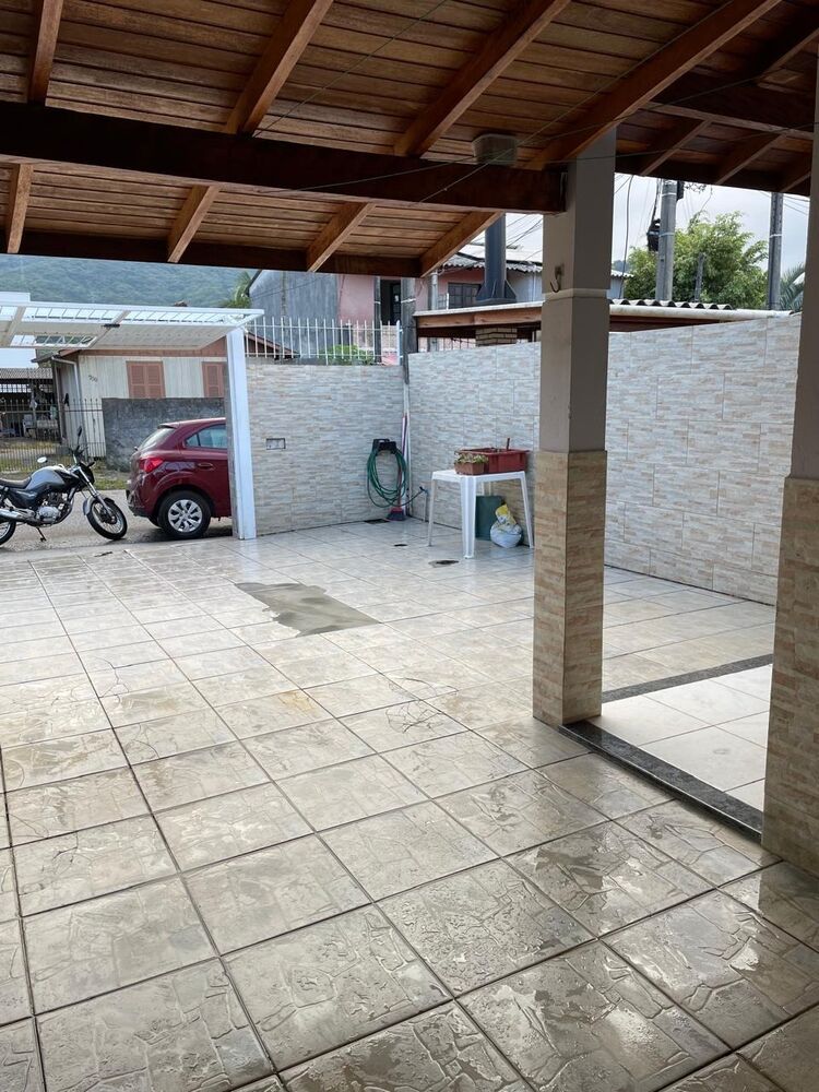 Casa à venda com 2 quartos, 50m² - Foto 1
