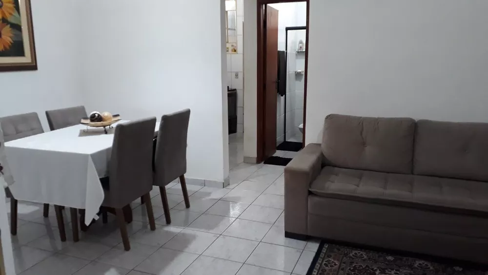 Casa à venda com 2 quartos, 50m² - Foto 2