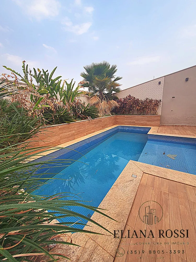 Casa, 3 quartos, 226 m² - Foto 1