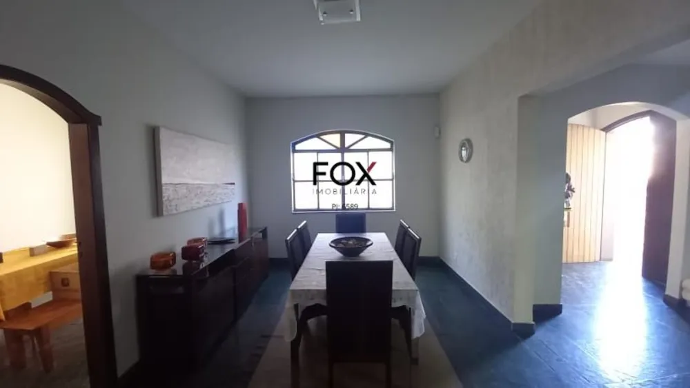 Casa, 6 quartos, 350 m² - Foto 1
