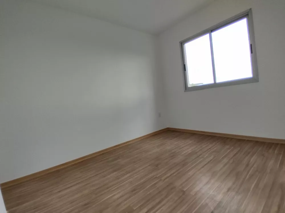 Apartamento à venda com 2 quartos, 60m² - Foto 5