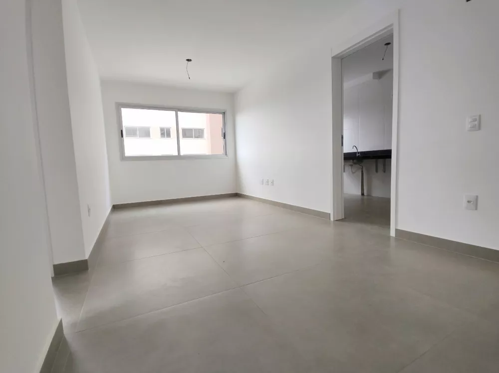 Apartamento à venda com 2 quartos, 60m² - Foto 2