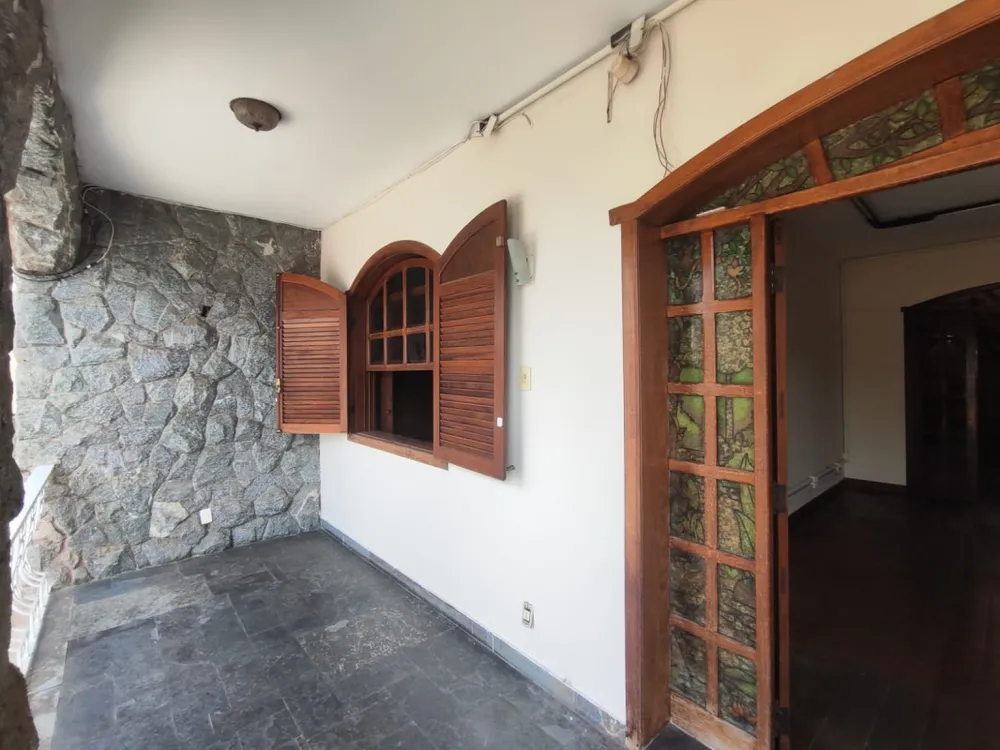 Casa, 6 quartos, 320 m² - Foto 1
