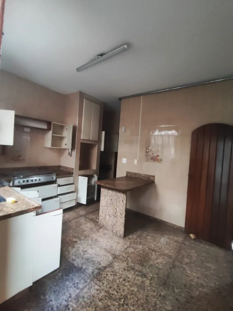 Casa, 6 quartos, 320 m² - Foto 13