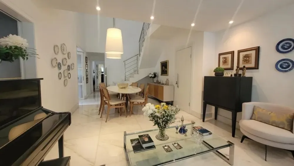 Cobertura, 3 quartos, 217 m² - Foto 1