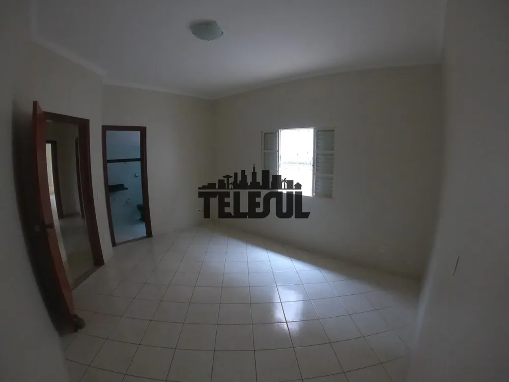Casa, 3 quartos, 210 m² - Foto 2