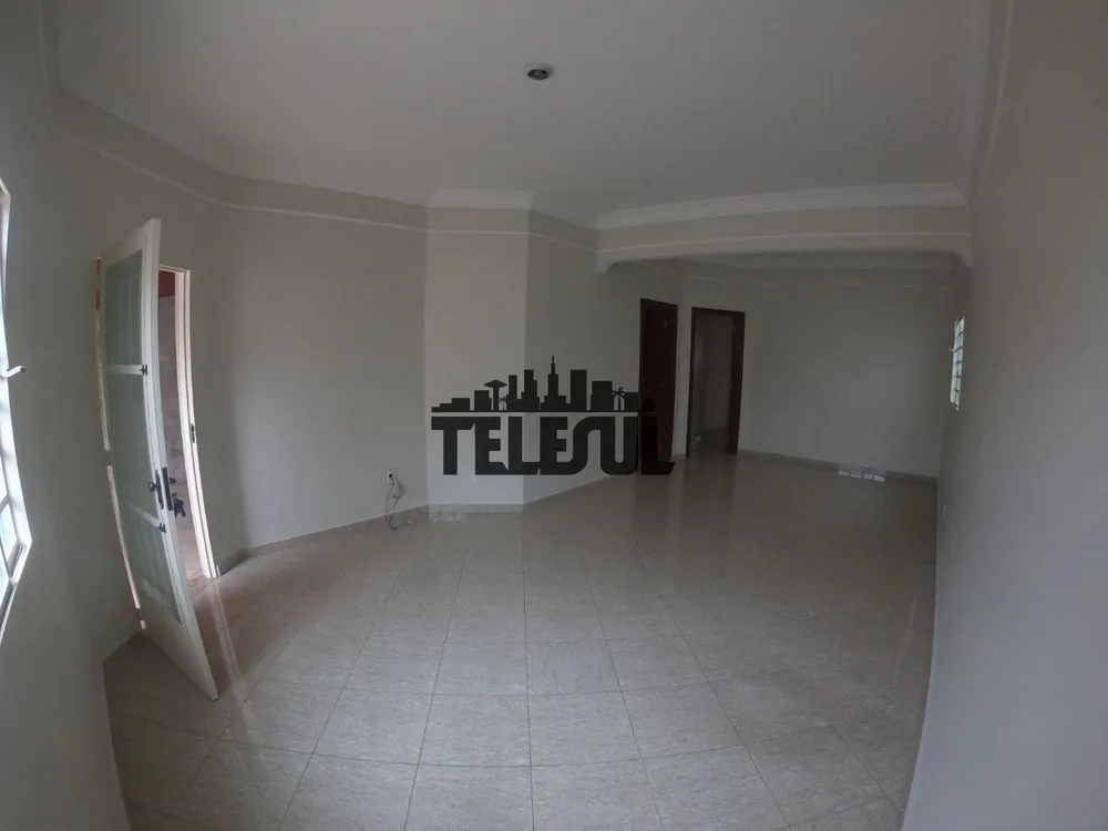 Casa, 3 quartos, 210 m² - Foto 1