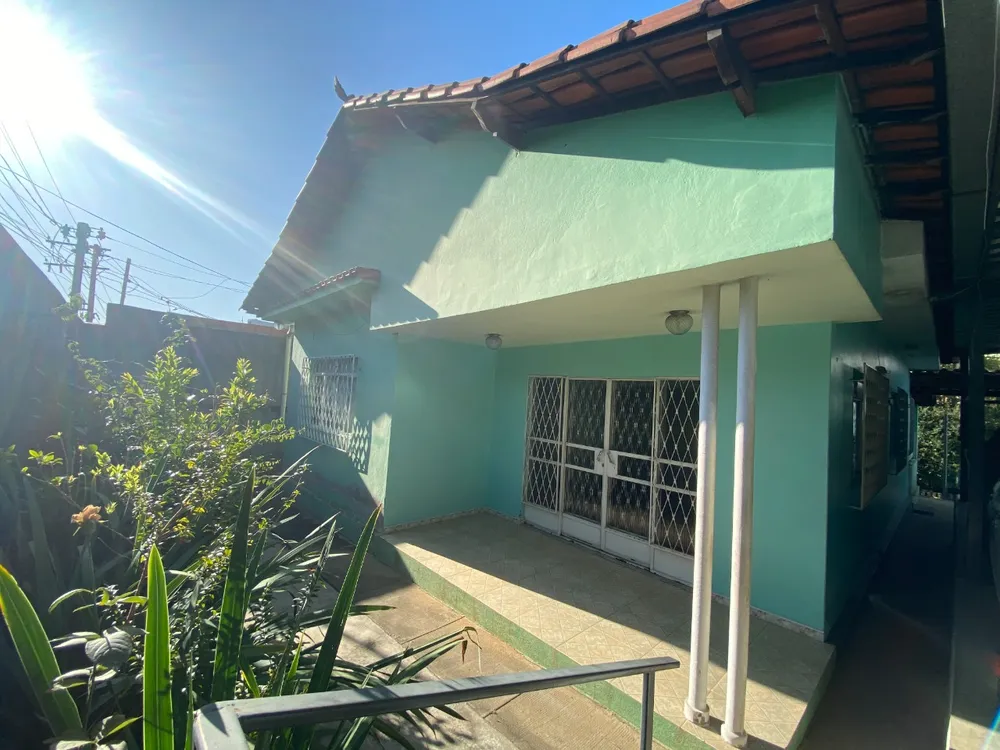 Casa, 3 quartos, 210 m² - Foto 1