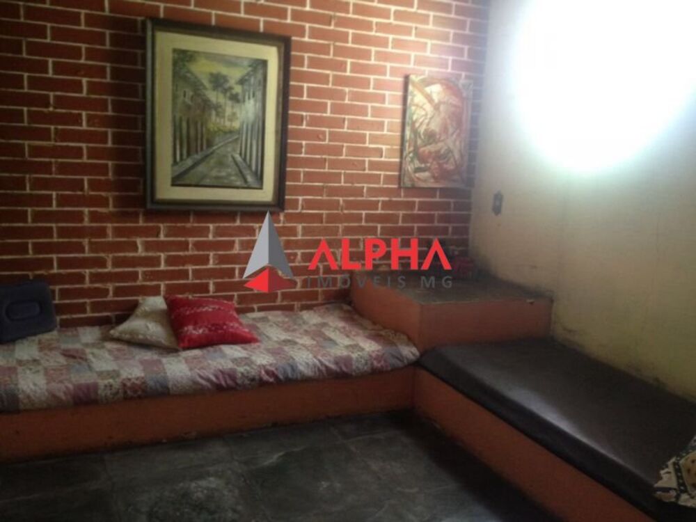 Casa à venda com 5 quartos, 360m² - Foto 2