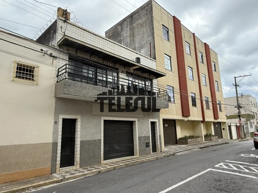 Casa, 3 quartos, 246 m² - Foto 1