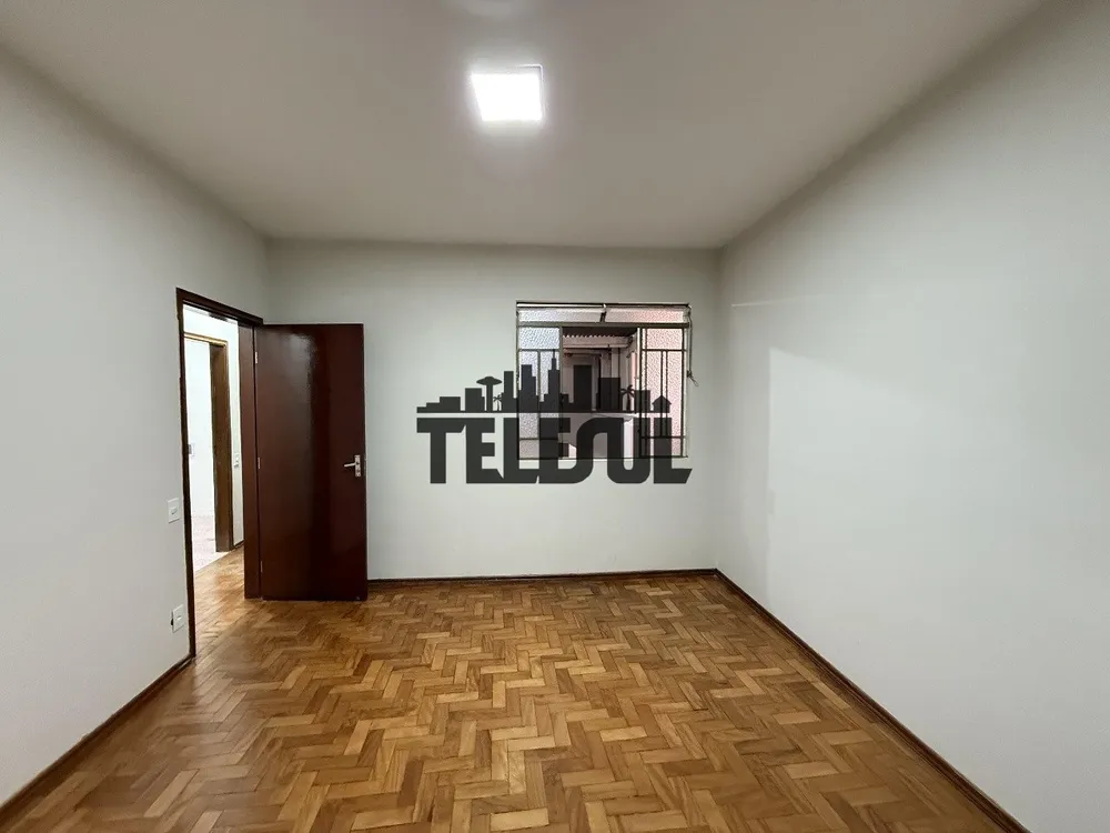 Casa, 3 quartos, 246 m² - Foto 4