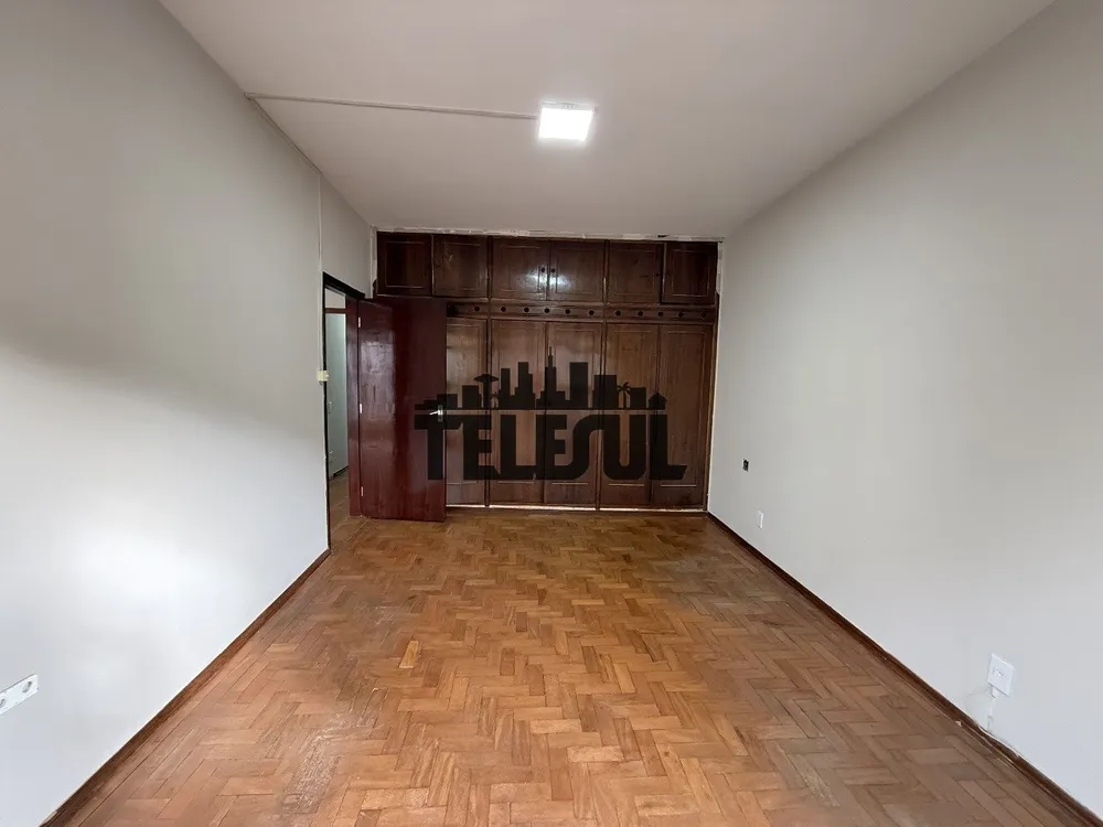 Casa, 3 quartos, 246 m² - Foto 10