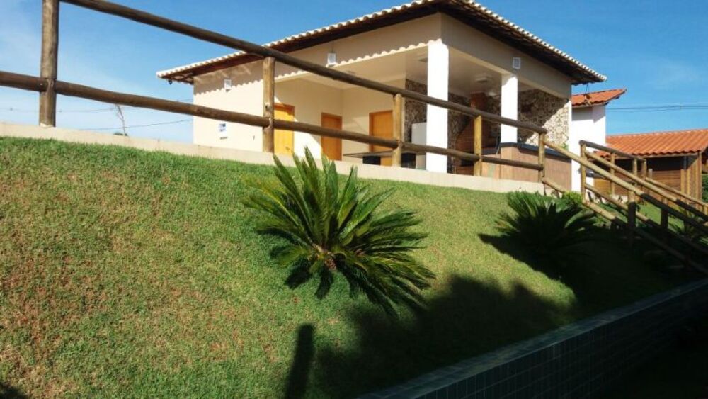 Casa de Condomínio à venda com 4 quartos, 260m² - Foto 1