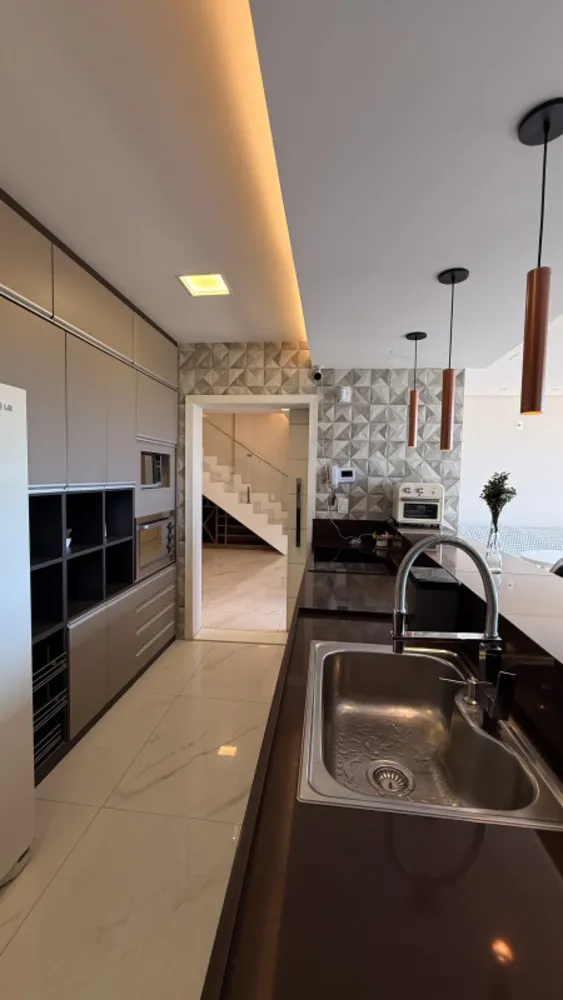 Casa, 4 quartos, 250 m² - Foto 12
