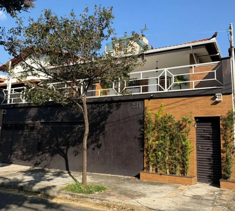 Casa, 3 quartos, 240 m² - Foto 1