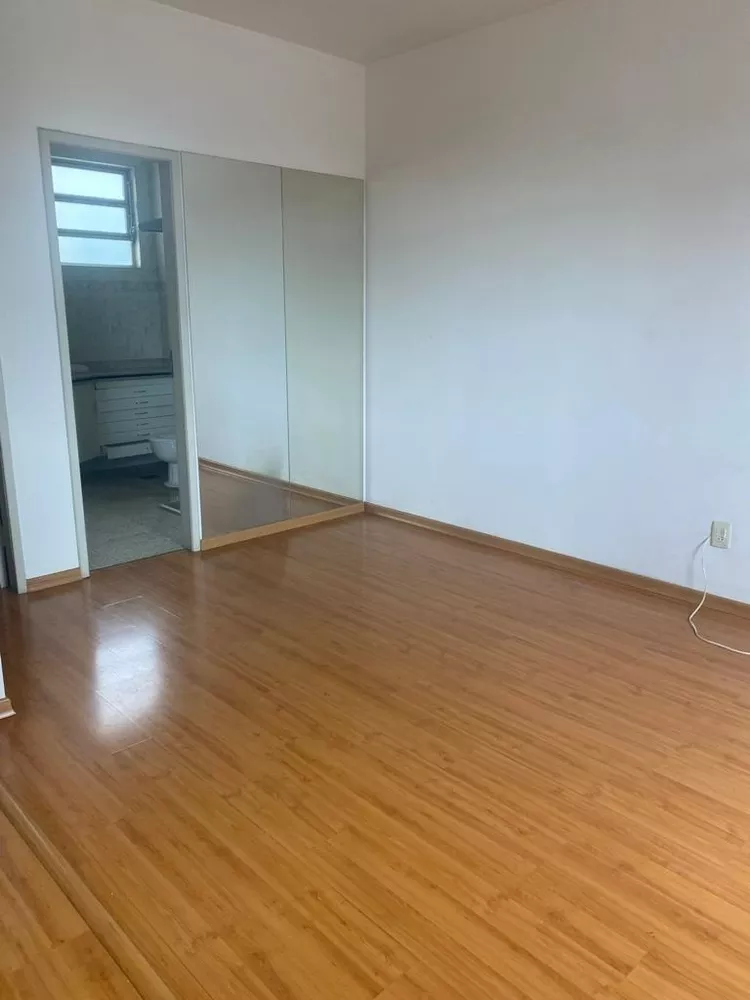 Apartamento à venda com 4 quartos, 184m² - Foto 3