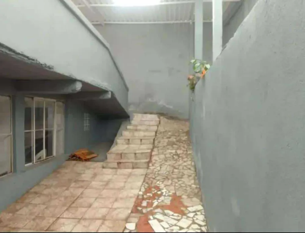 Casa, 4 quartos, 235 m² - Foto 1
