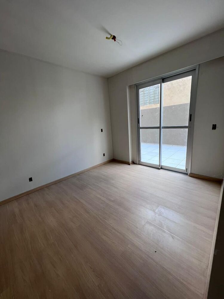 Apartamento à venda com 2 quartos, 79m² - Foto 2