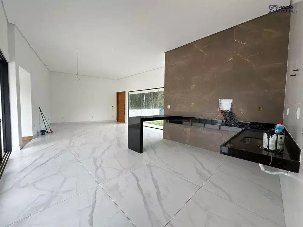 Casa, 3 quartos, 250 m² - Foto 4