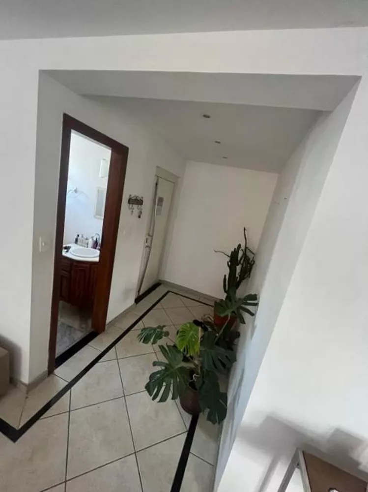 Apartamento à venda com 4 quartos, 180m² - Foto 2