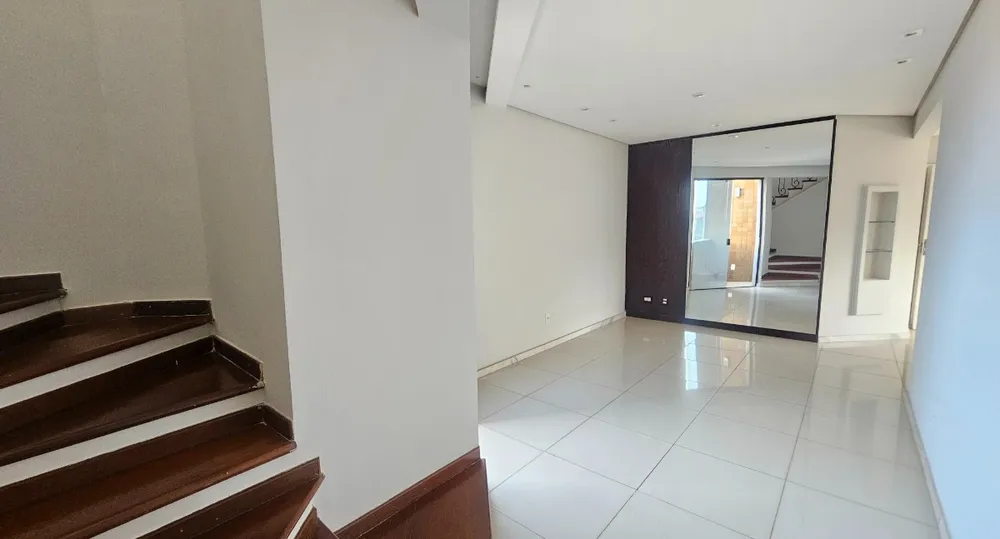 Cobertura, 3 quartos, 217 m² - Foto 2
