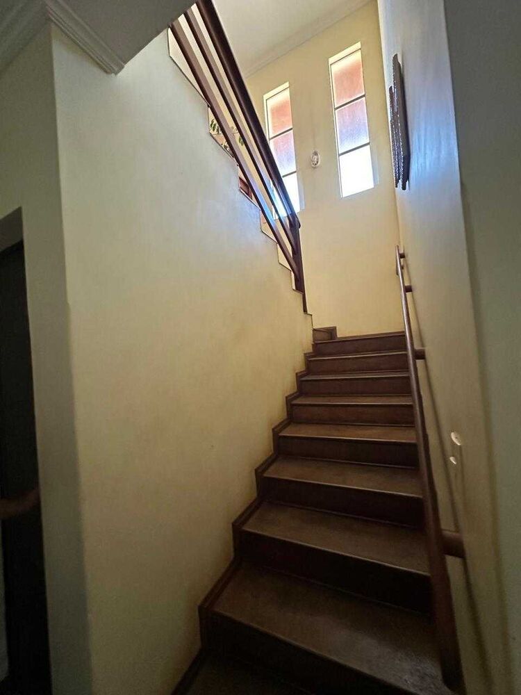 Casa à venda com 4 quartos, 230m² - Foto 2