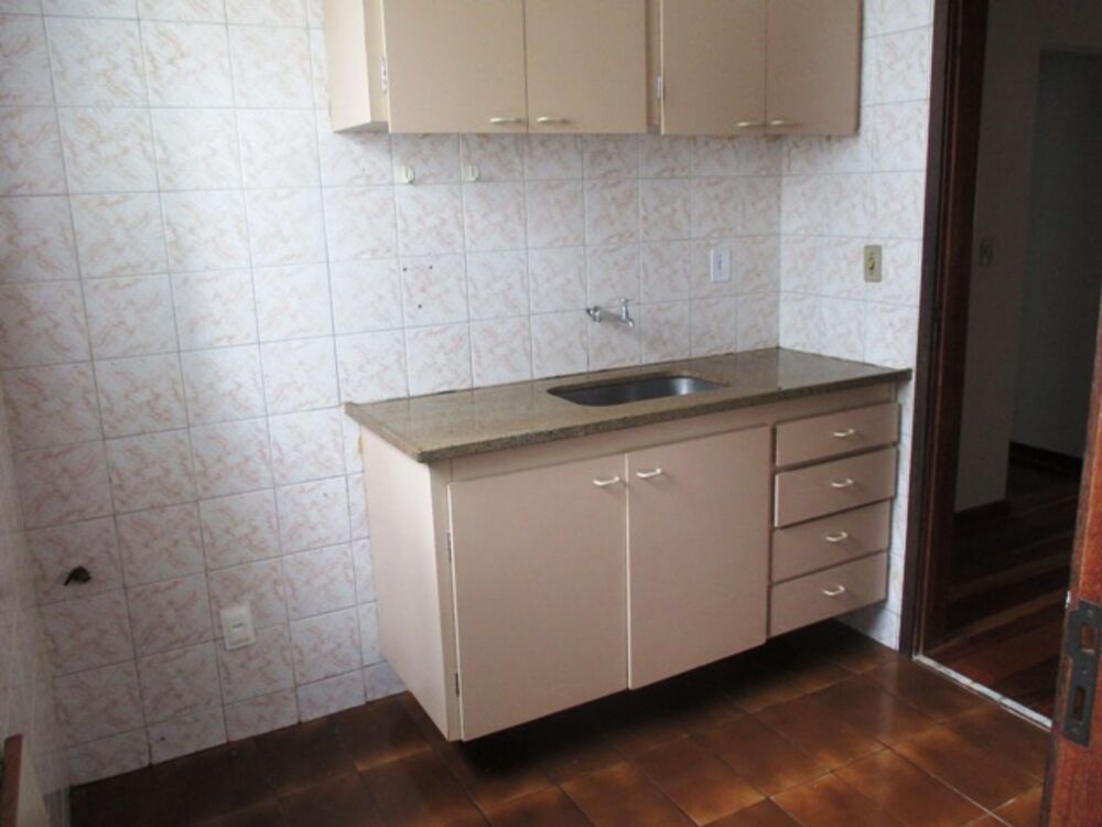 Apartamento para alugar com 3 quartos, 82m² - Foto 4