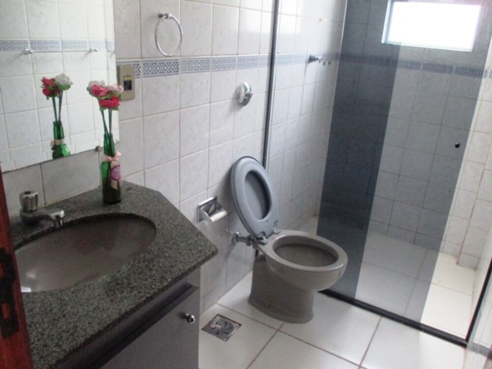 Apartamento para alugar com 3 quartos, 82m² - Foto 9