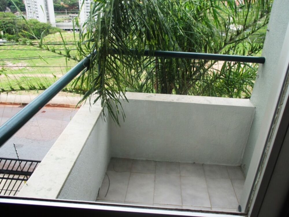 Apartamento para alugar com 3 quartos, 82m² - Foto 10