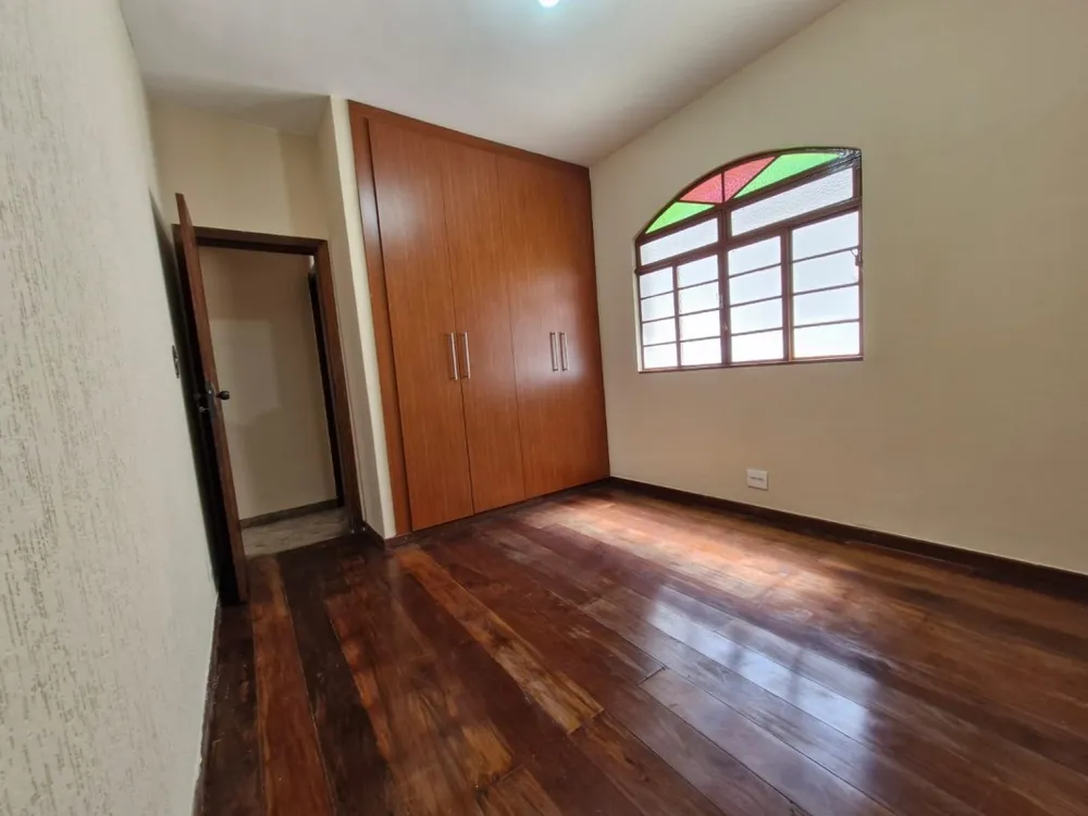 Casa, 4 quartos, 250 m² - Foto 12