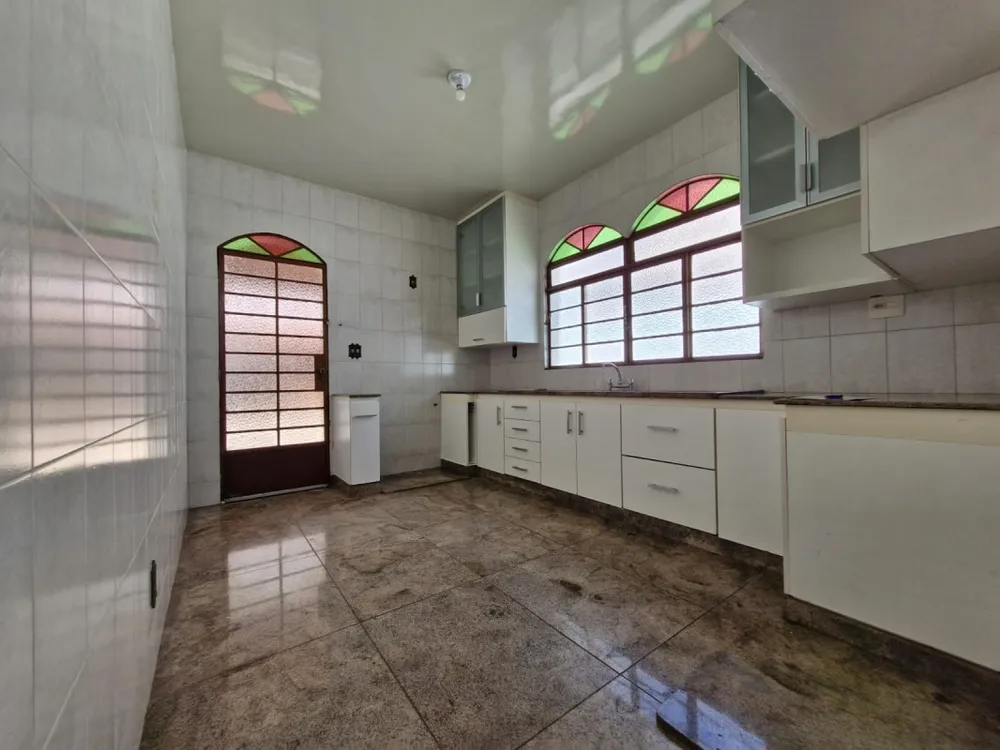 Casa, 4 quartos, 250 m² - Foto 18