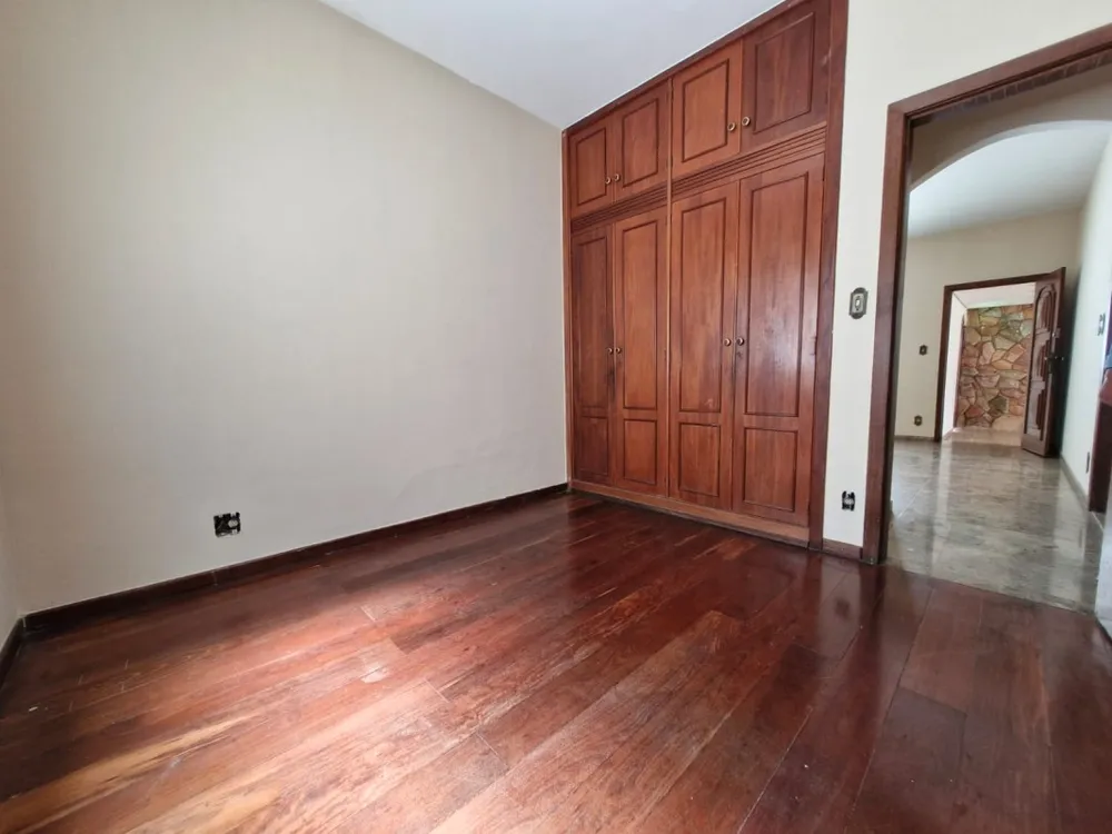 Casa, 4 quartos, 250 m² - Foto 14