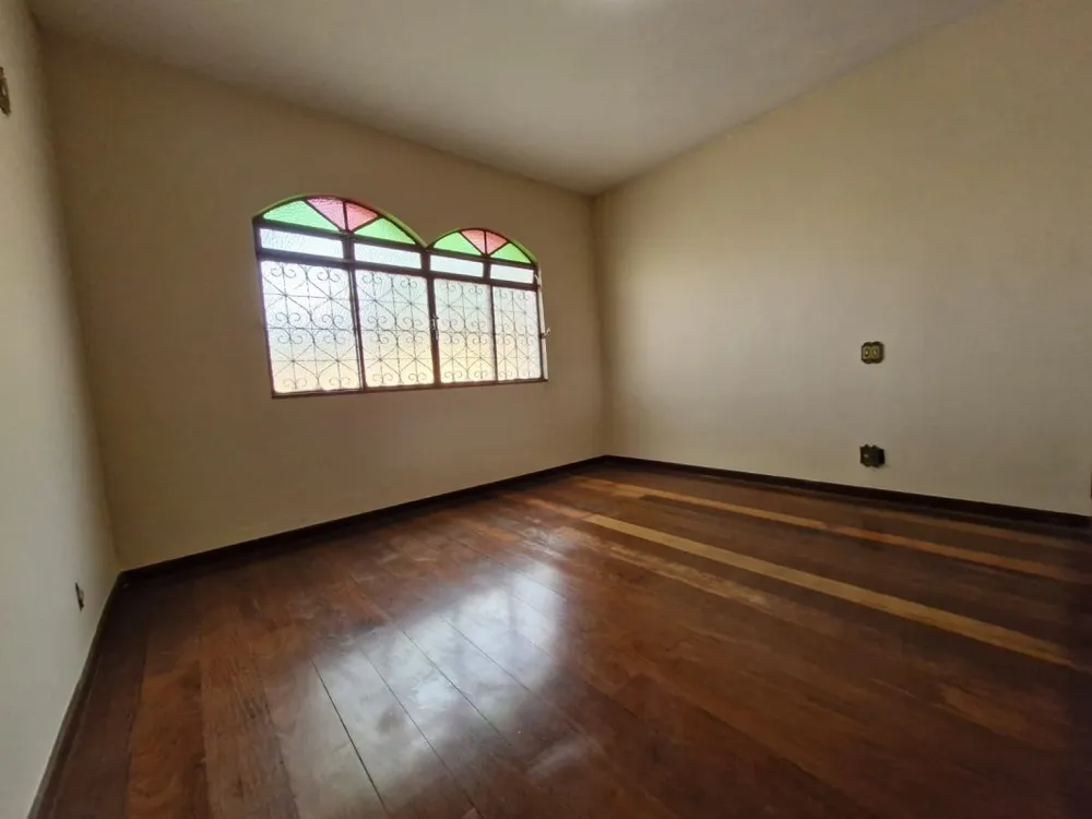 Casa, 4 quartos, 250 m² - Foto 5