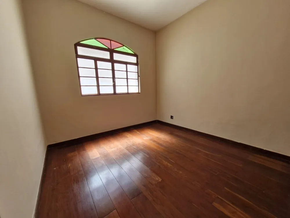 Casa, 4 quartos, 250 m² - Foto 8