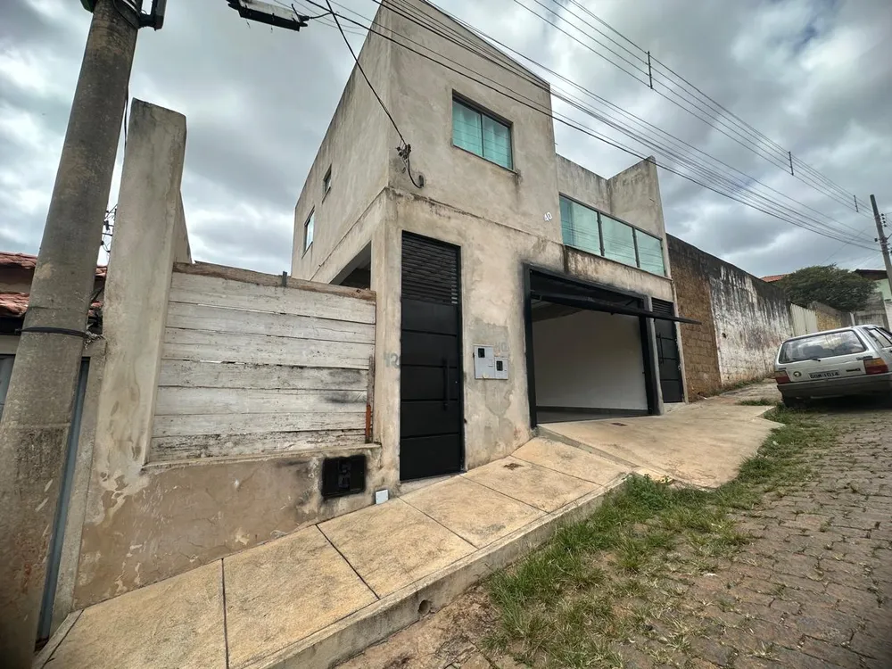 Casa, 3 quartos, 250 m² - Foto 1