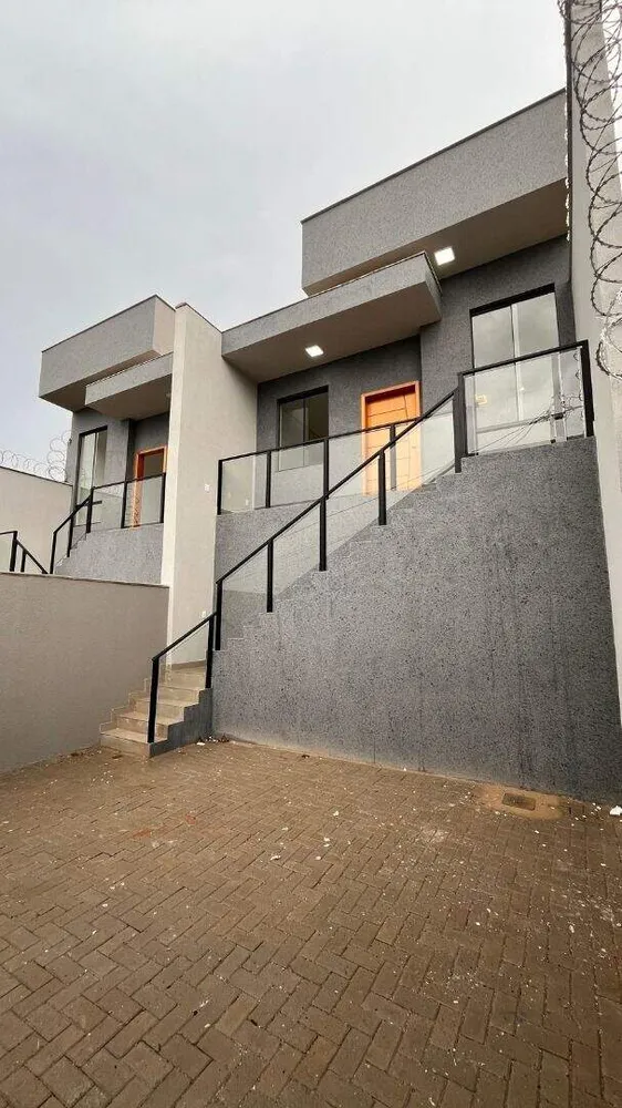 Casa, 3 quartos, 76 m² - Foto 1