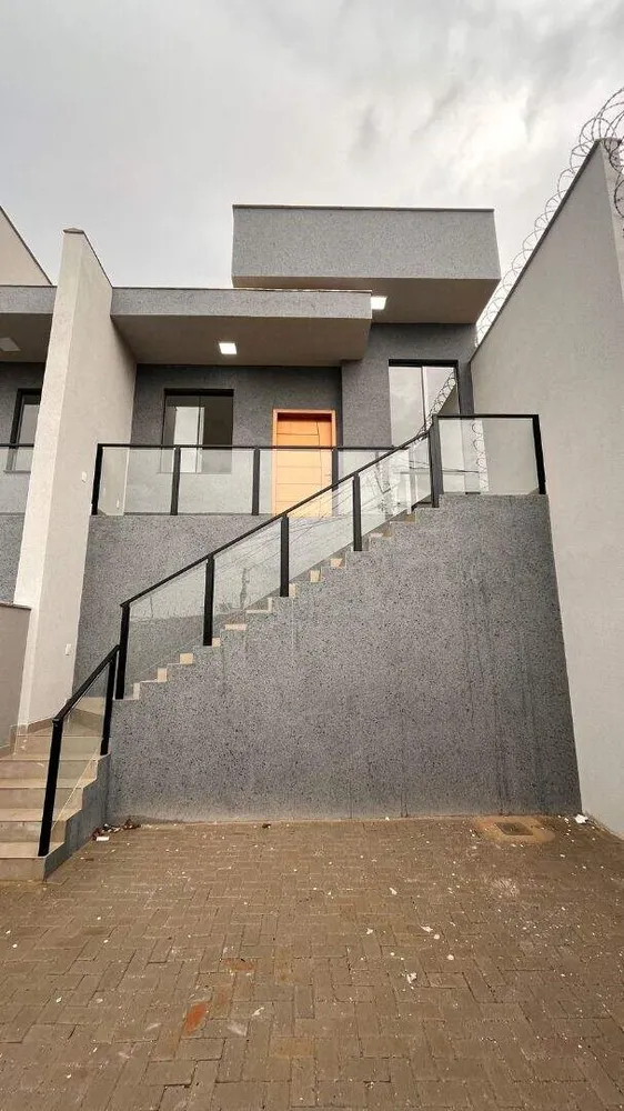 Casa, 3 quartos, 76 m² - Foto 2